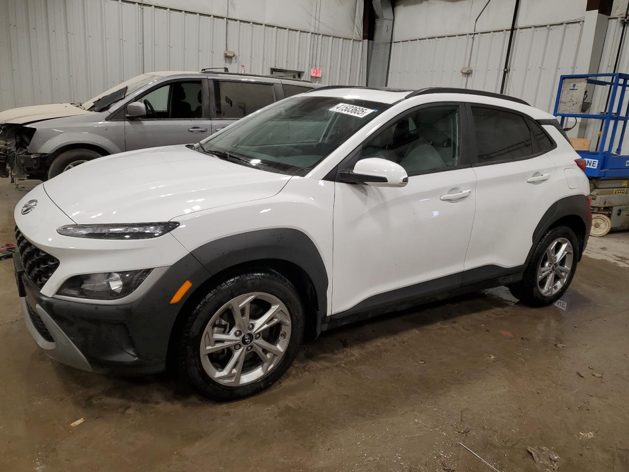  Salvage Hyundai KONA