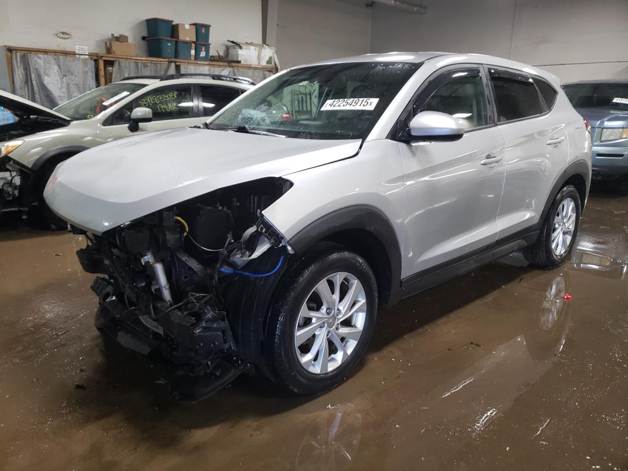  Salvage Hyundai TUCSON