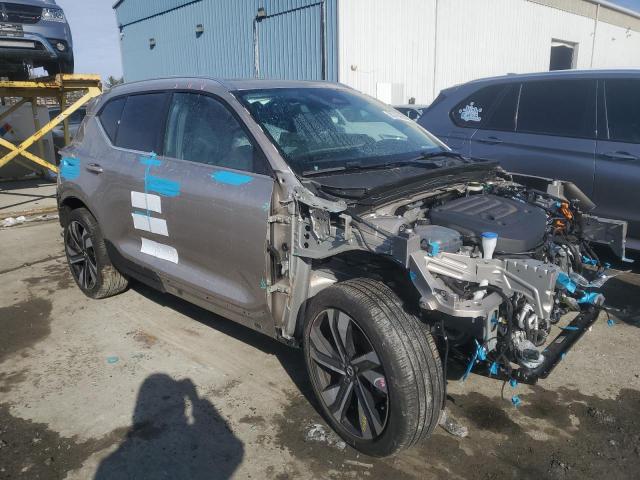 2024 VOLVO XC40 PLUS YV4L12UE4R2248259