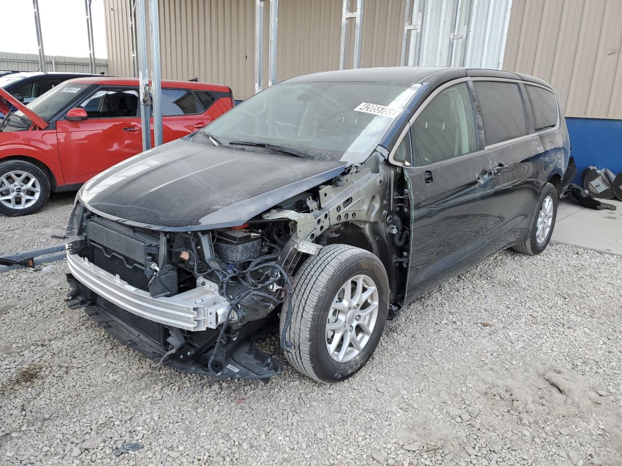  Salvage Chrysler Pacifica