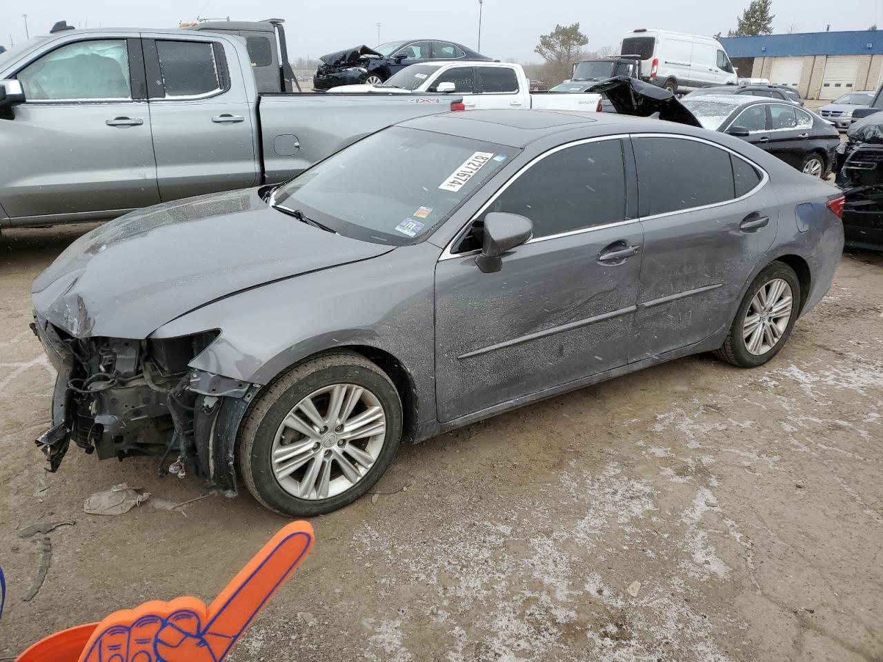  Salvage Lexus Es