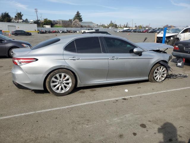 TOYOTA CAMRY L 2018 silver  gas 4T1B11HK6JU009714 photo #4