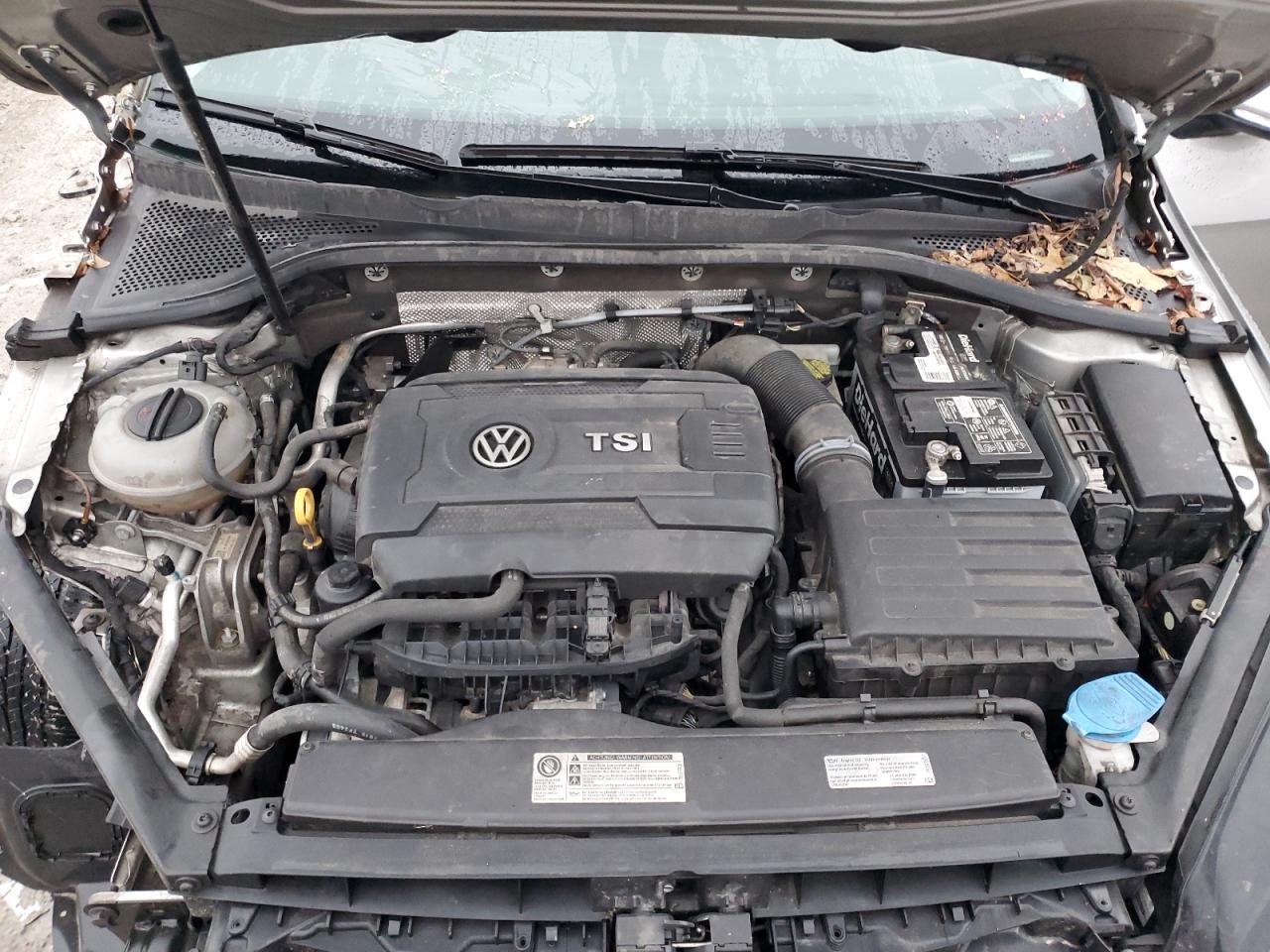 VOLKSWAGEN GOLF S/SE