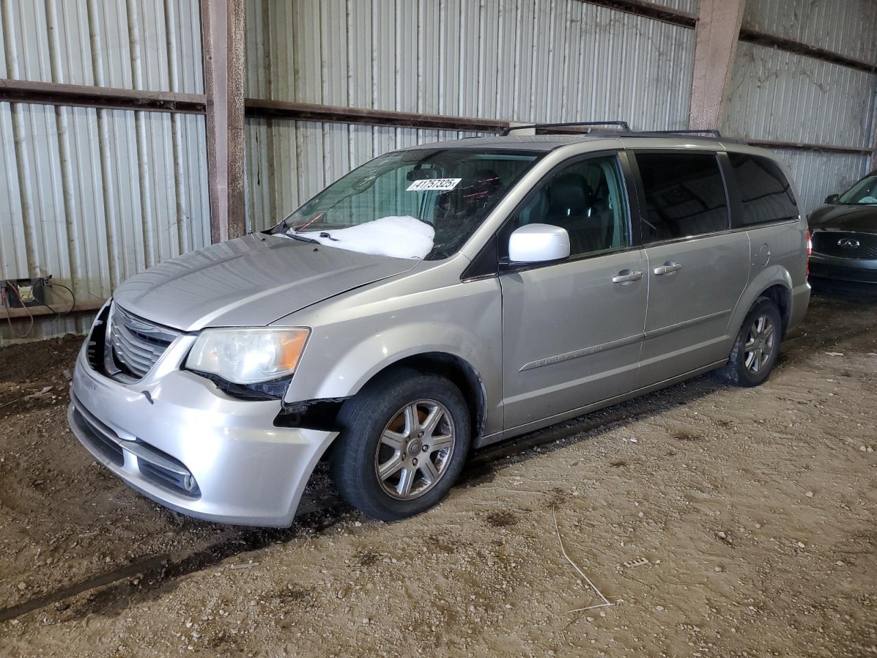  Salvage Chrysler Minivan