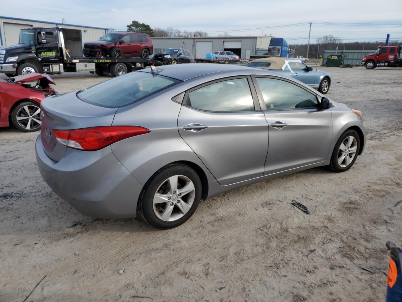 Lot #3045783642 2011 HYUNDAI ELANTRA GL