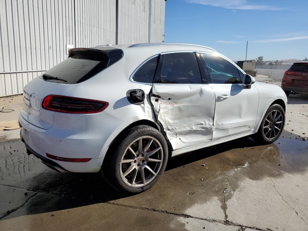 PORSCHE MACAN TURBO