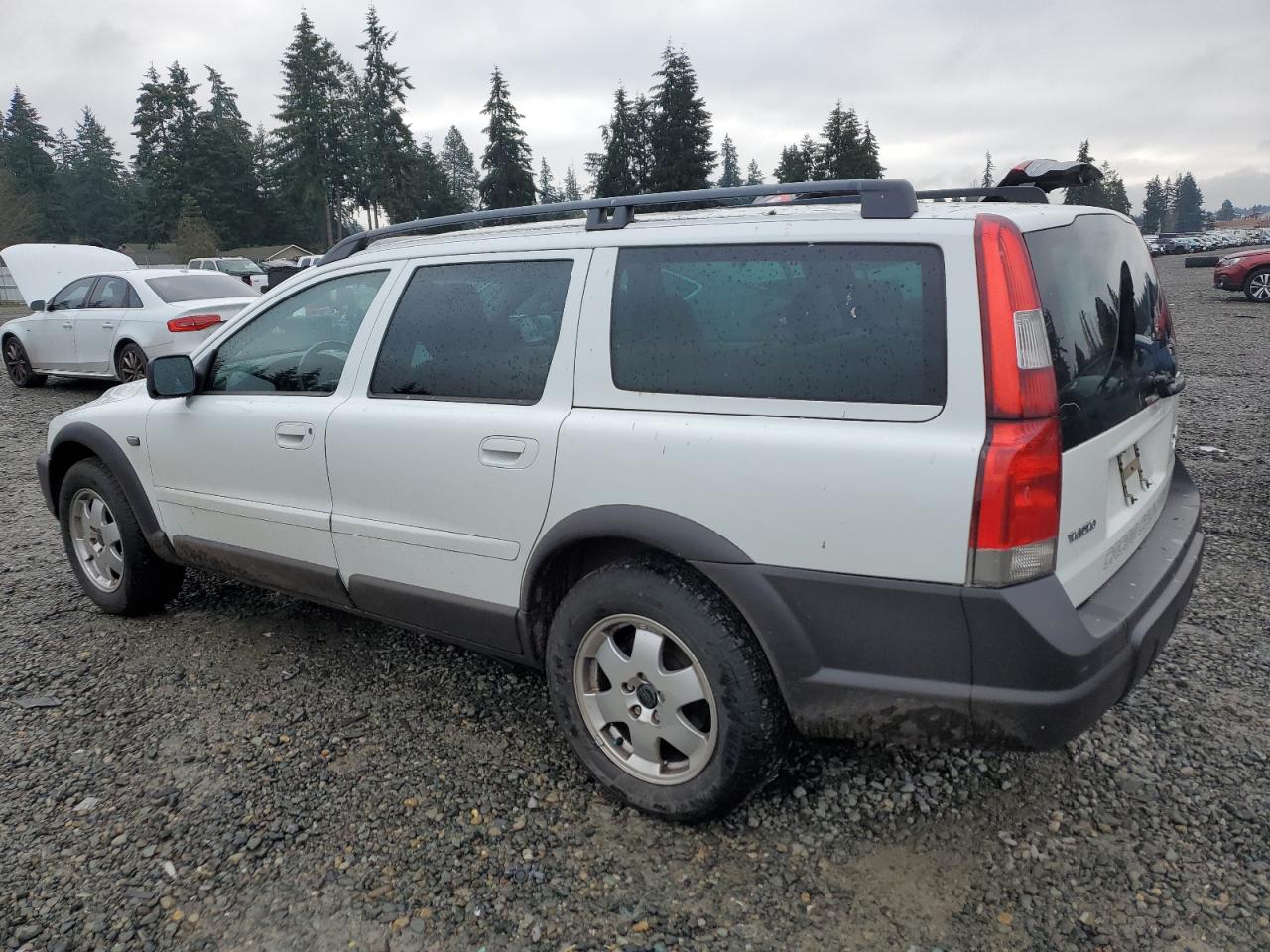 Lot #3050549120 2004 VOLVO XC70