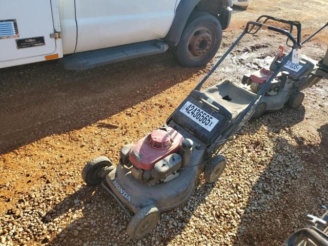 HONDA 21' MOWER 2011 red   HRC216HXA photo #3