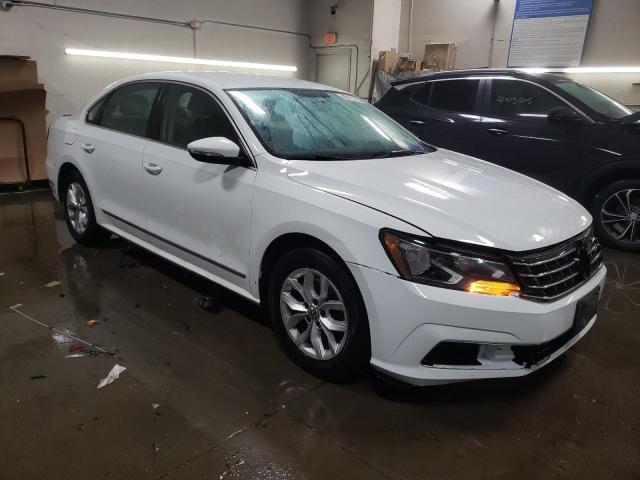 2016 VOLKSWAGEN PASSAT R-L - 1VWAT7A3XGC004625