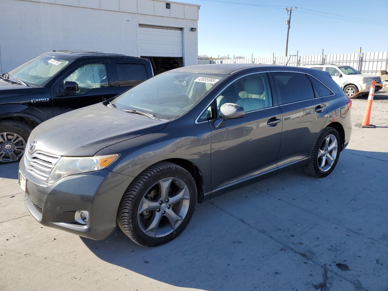  Salvage Toyota Venza