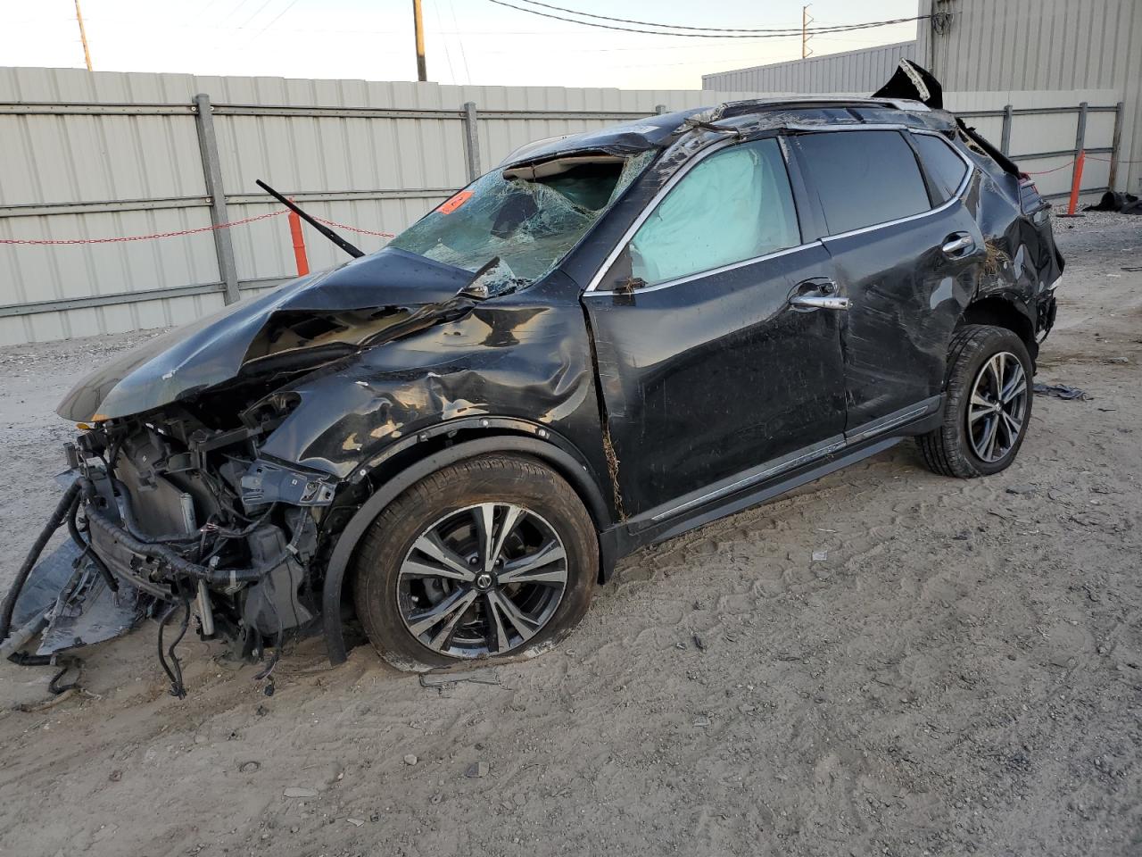  Salvage Nissan Rogue