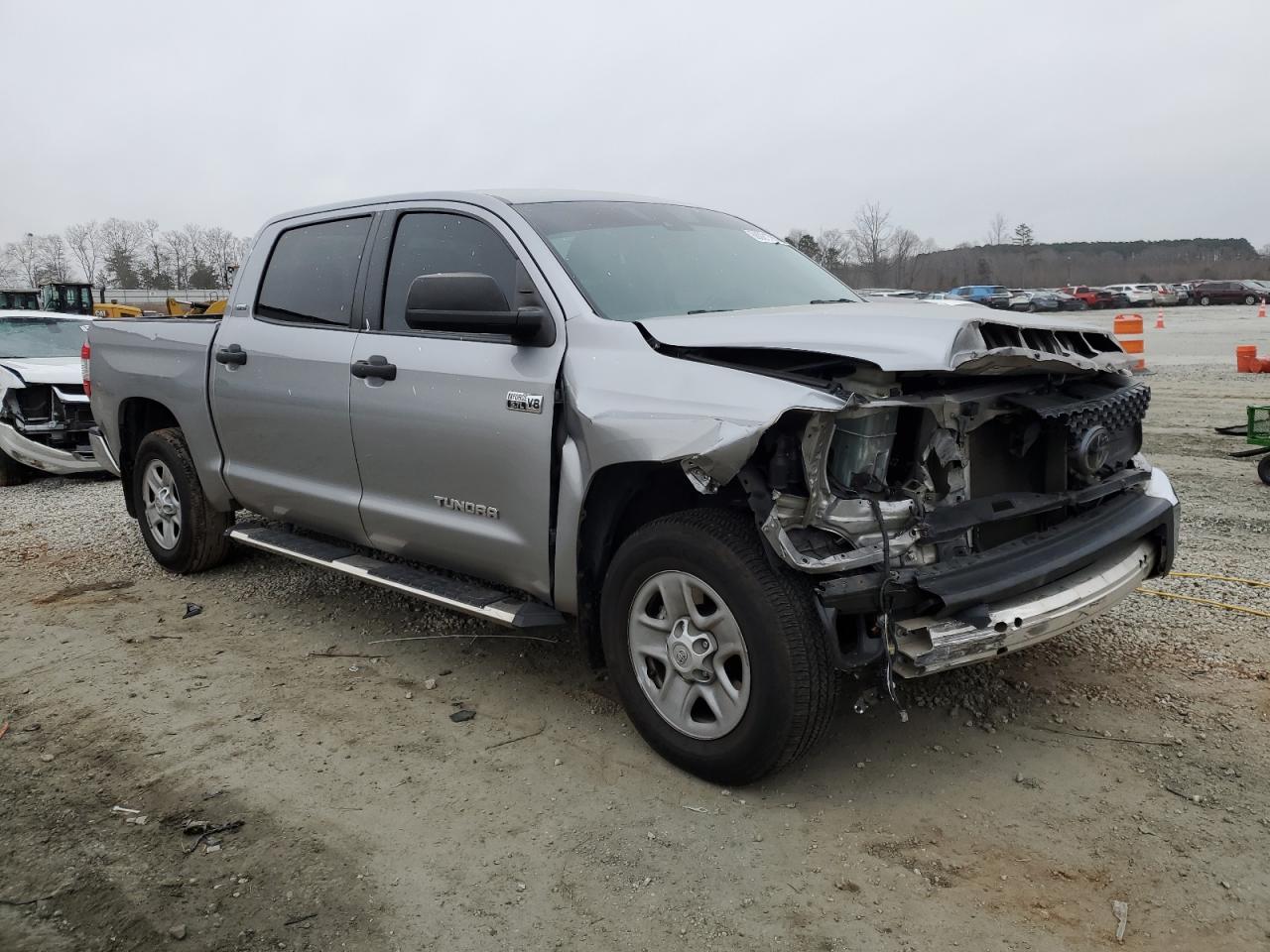 TOYOTA TUNDRA CREWMAX SR5