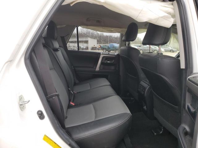 2020 TOYOTA 4RUNNER SR - JTEBU5JR2L5787530
