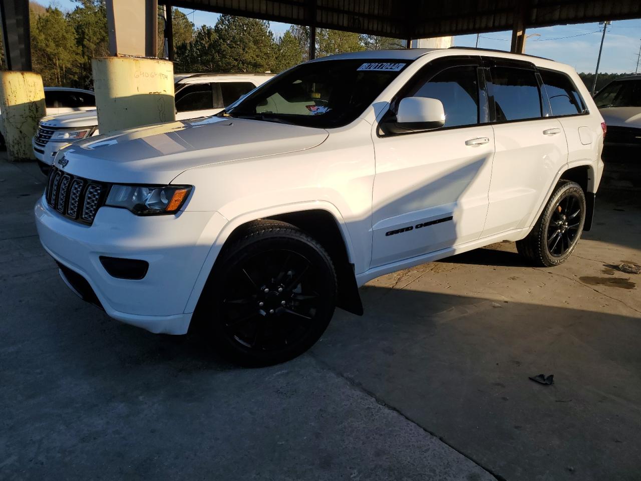  Salvage Jeep Grand Cherokee