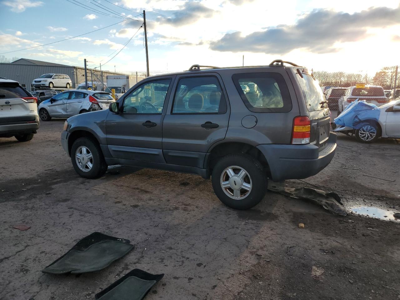 Lot #3044502731 2004 FORD ESCAPE XLS