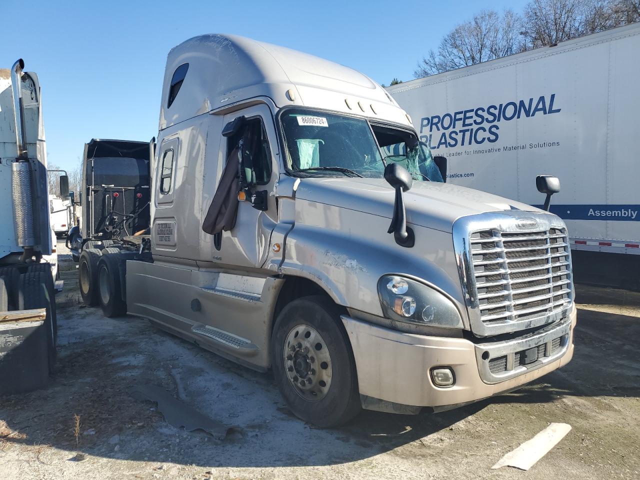 Lot #3294144944 2016 FREIGHTLINER CASCADIA 1