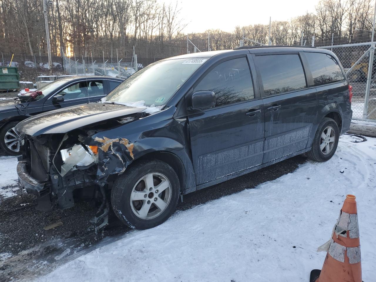  Salvage Dodge Caravan