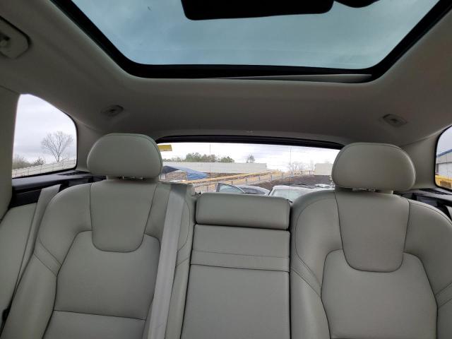 2018 VOLVO XC60 T5 - LYV102RK1JB069465