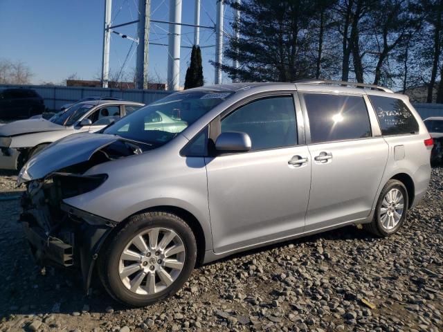 TOYOTA SIENNA LE