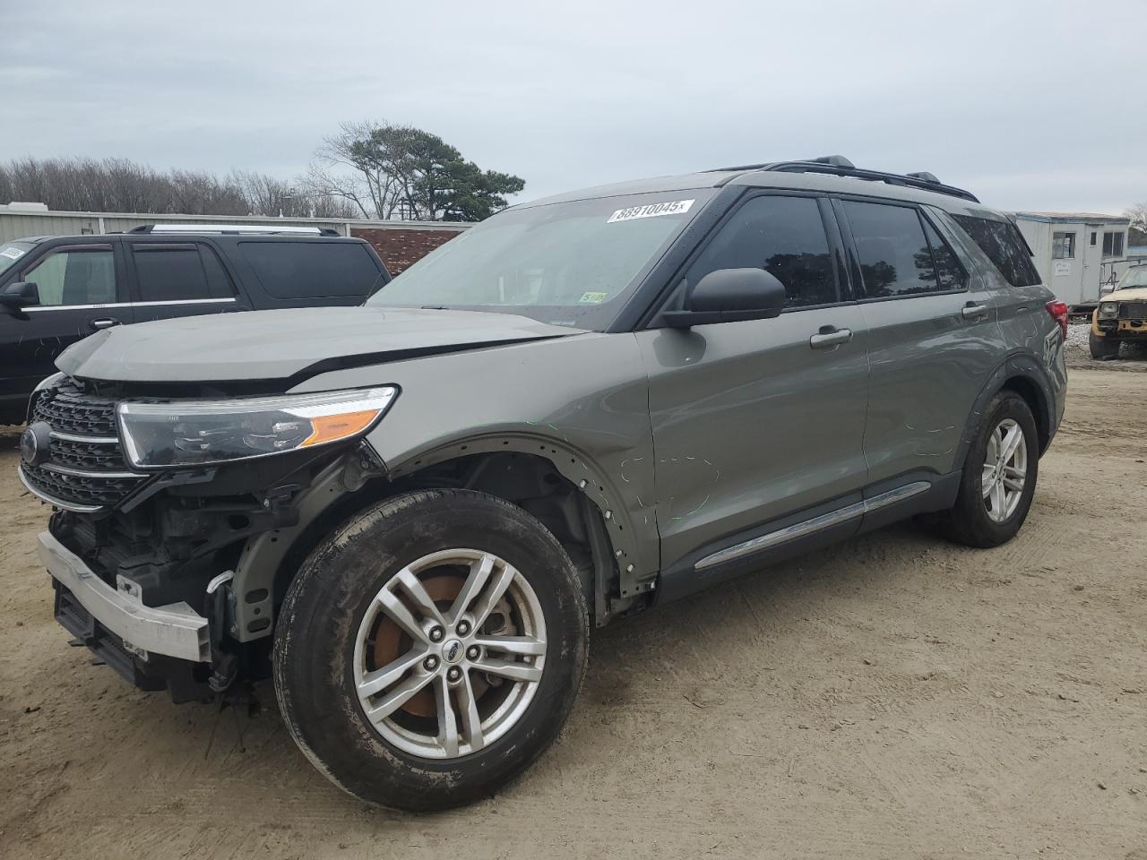  Salvage Ford Explorer