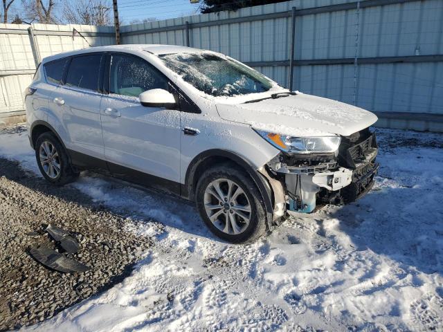 2017 FORD ESCAPE SE 1FMCU9GD0HUD14584