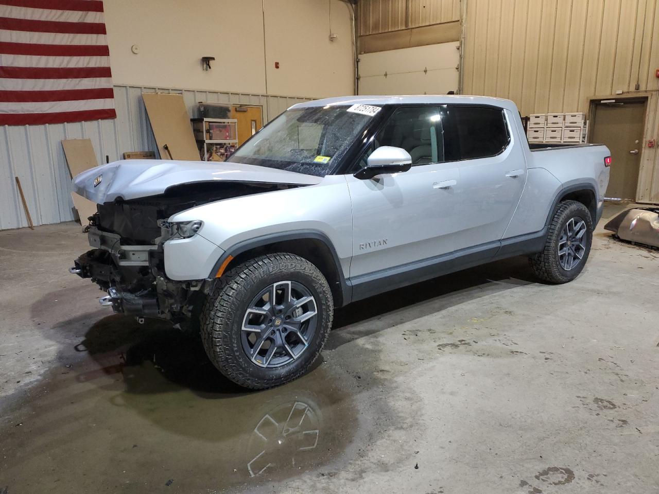  Salvage Rivian Rit