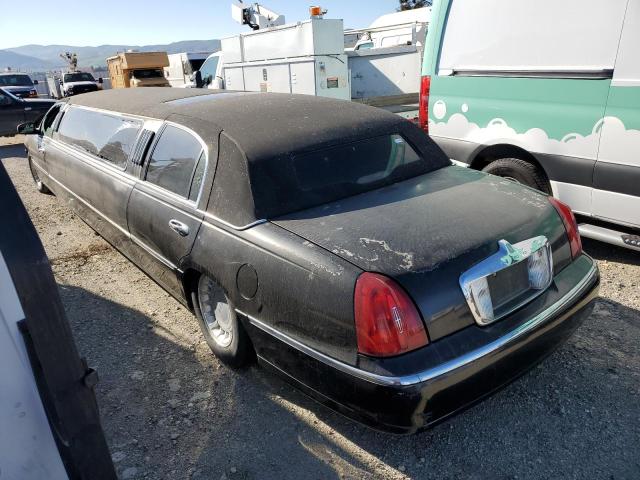 LINCOLN TOWN CAR E 2001 black  gas 1L1FM81W51Y704307 photo #3