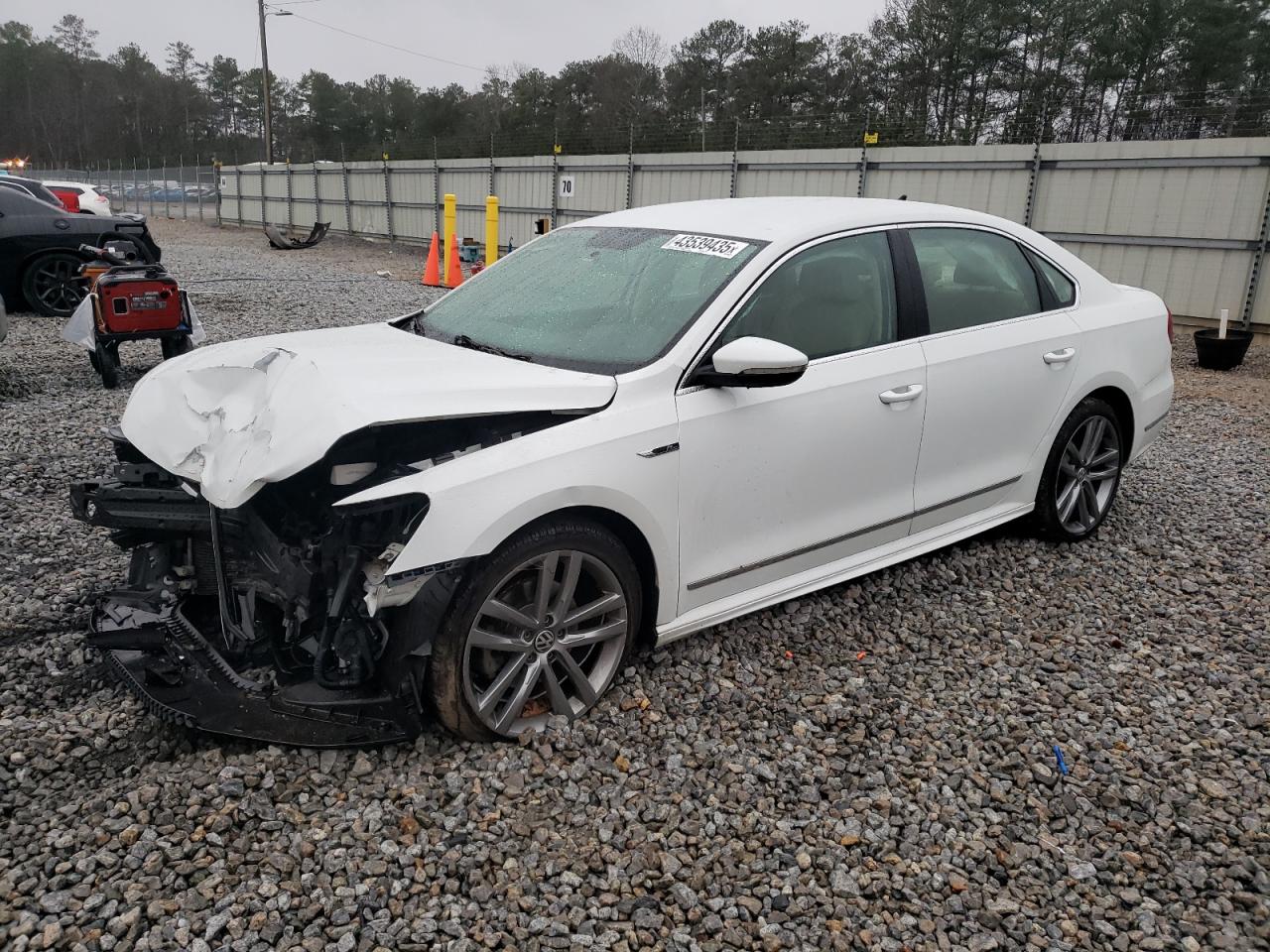 1VWDT7A34HC035318 VOLKSWAGEN PASSAT R-L 2017