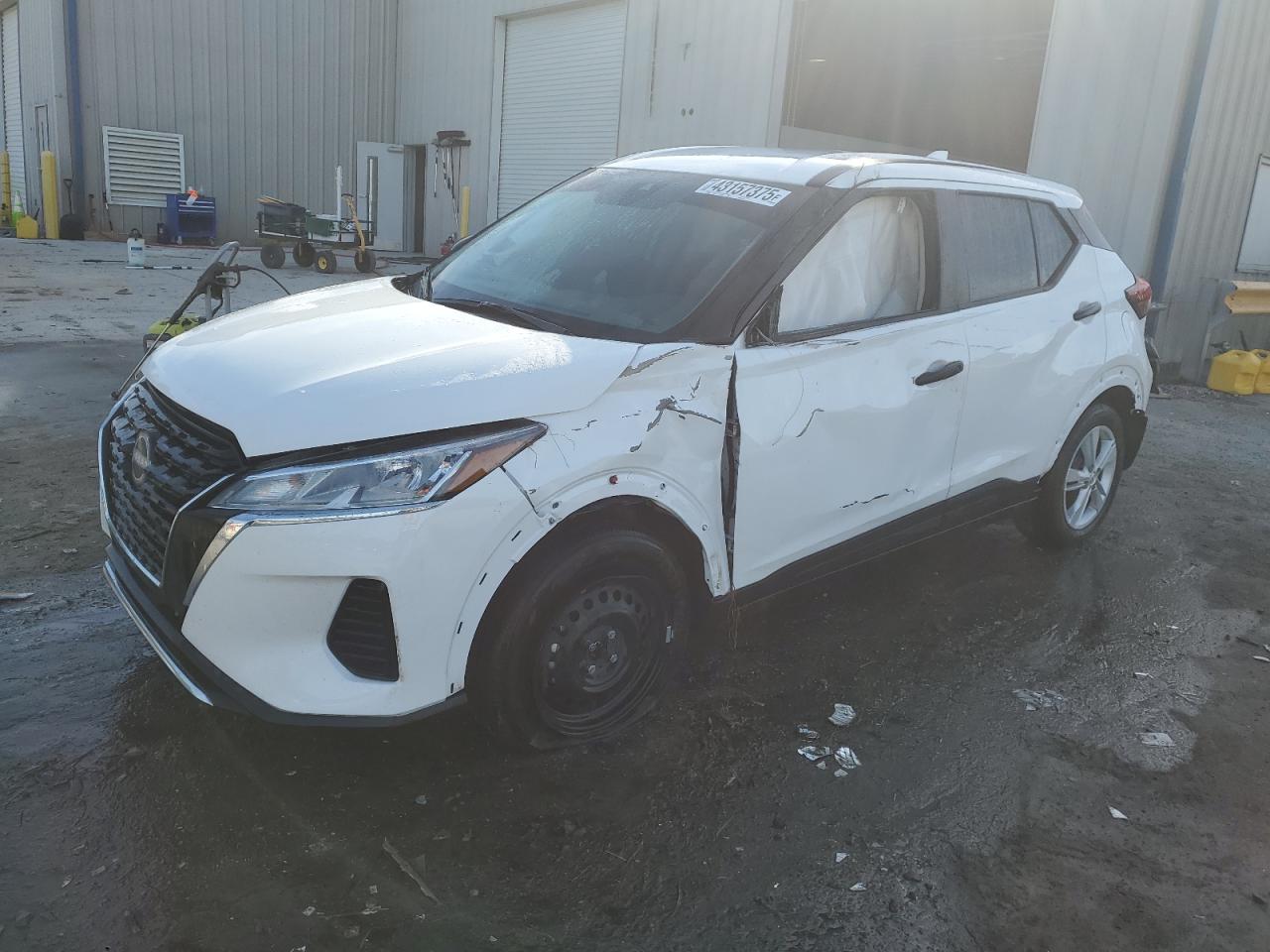 NISSAN KICKS S