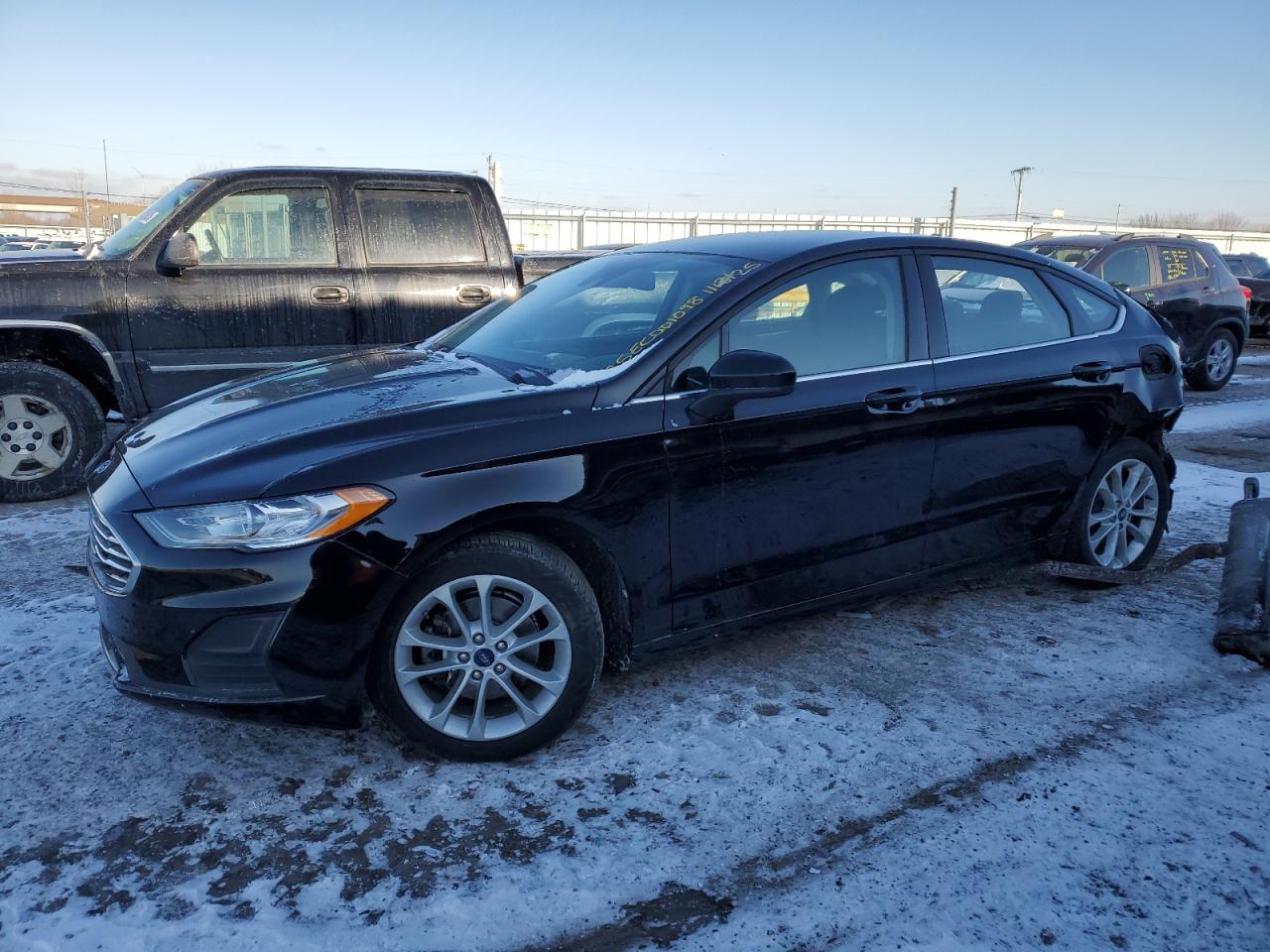 FORD FUSION SE