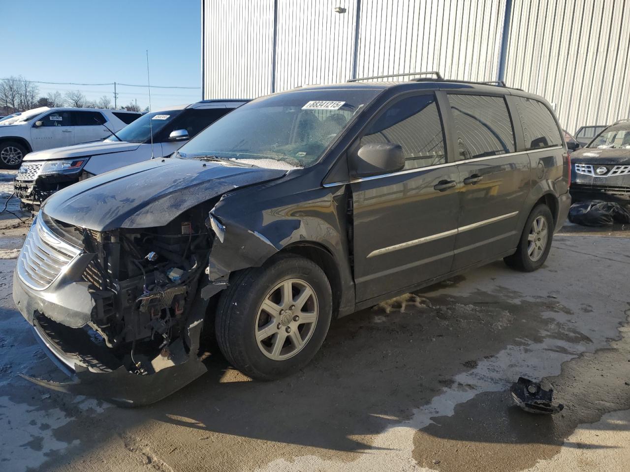  Salvage Chrysler Minivan