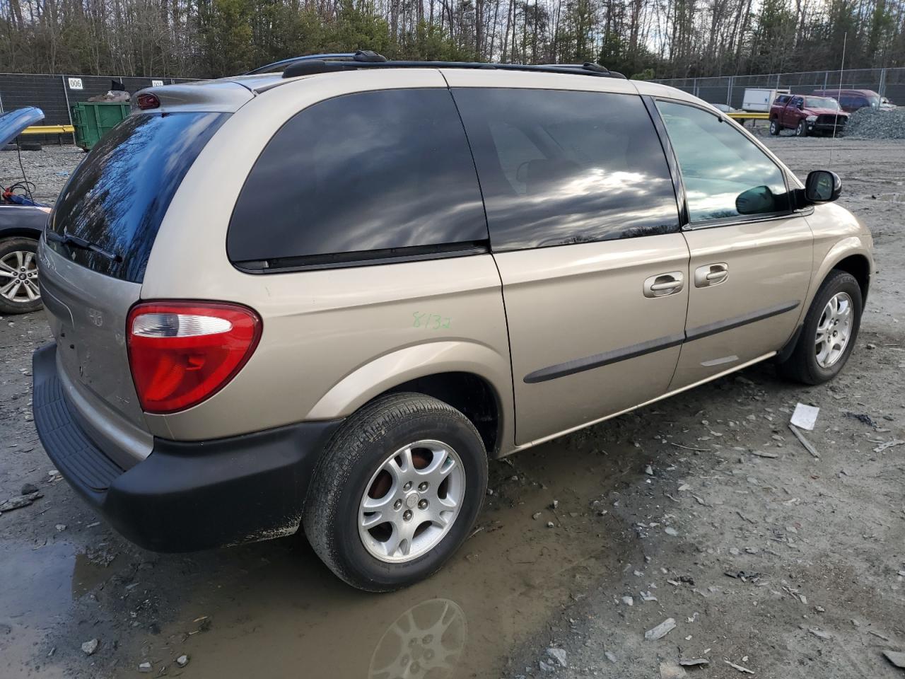 Lot #3052501114 2004 DODGE CARAVAN SX