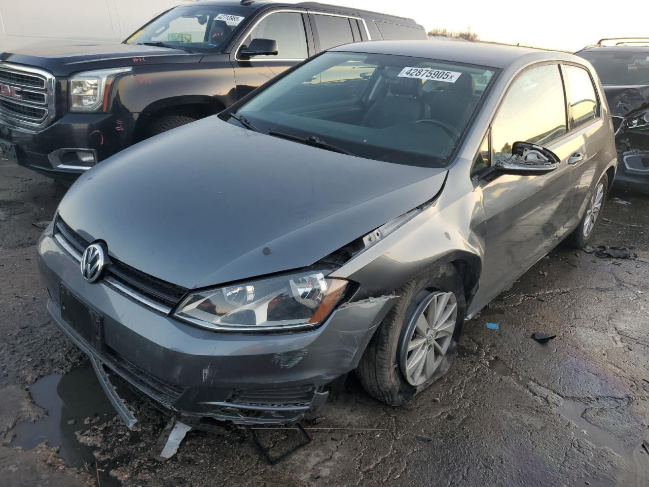 VOLKSWAGEN GOLF