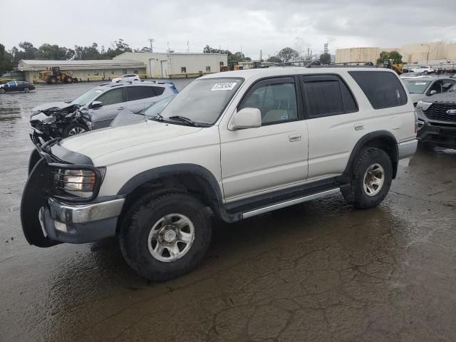 TOYOTA 4RUNNER SR 2000 silver  gas JT3GN86R9Y0178249 photo #1