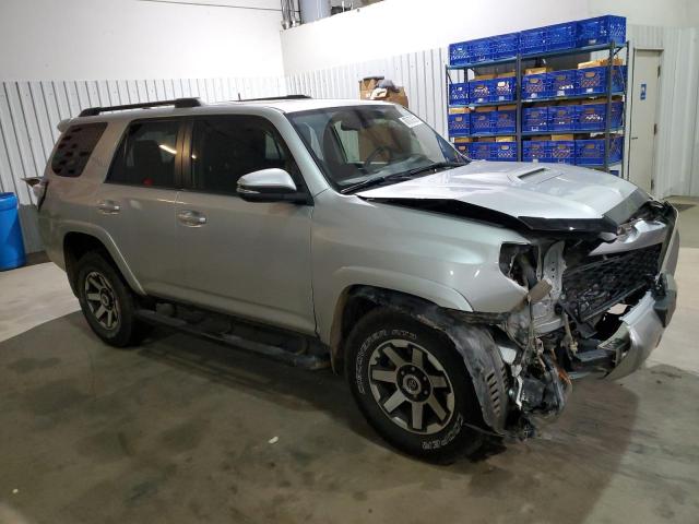 2019 TOYOTA 4RUNNER SR - JTEBU5JR2K5692044
