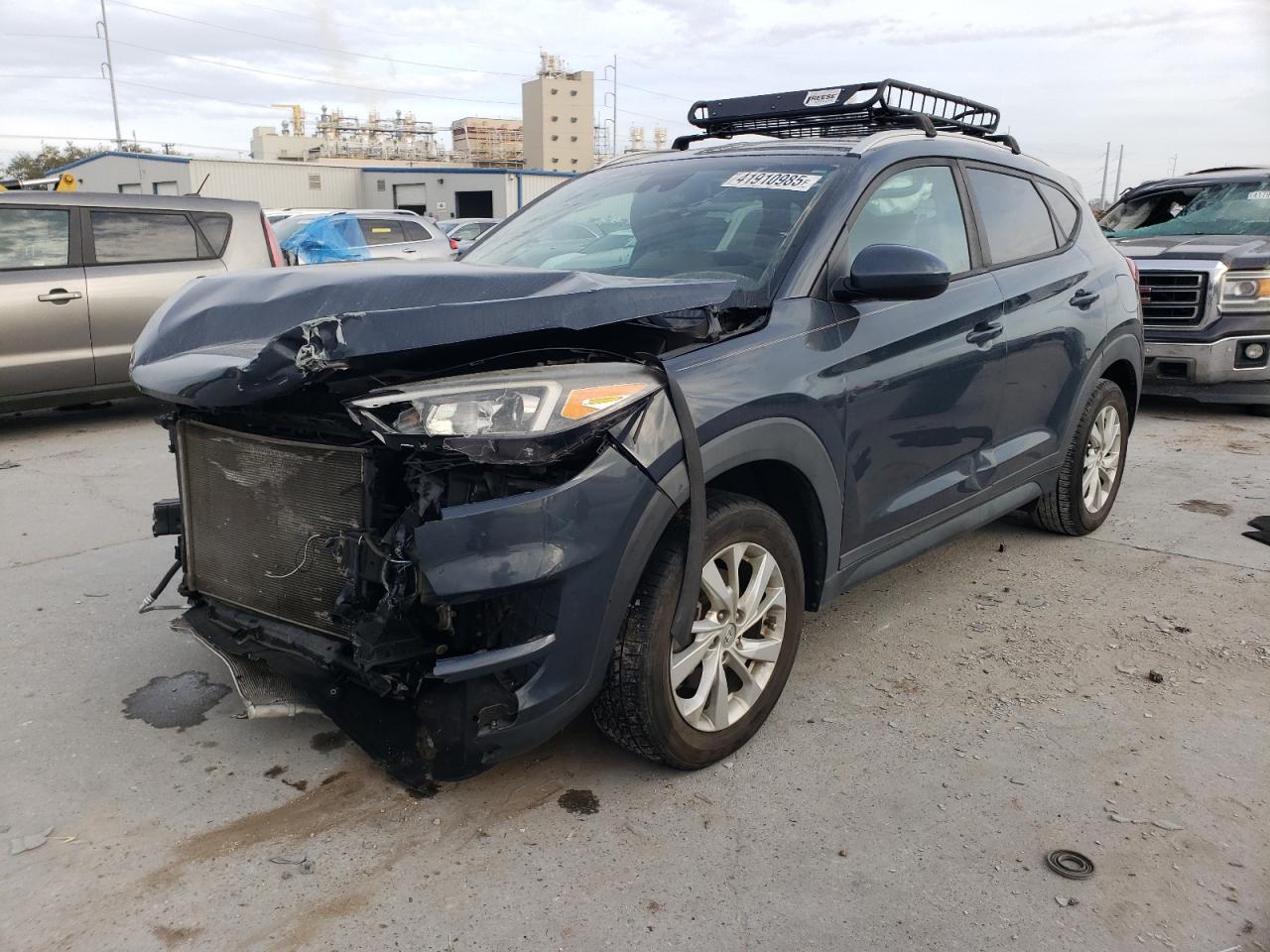  Salvage Hyundai TUCSON