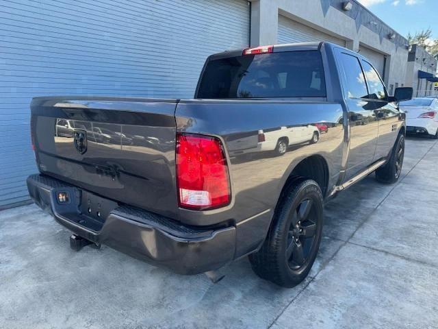 RAM 1500 ST 2017 gray  flexible fuel 1C6RR6KGXHS679437 photo #4