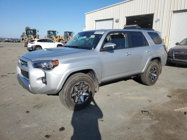 2024 TOYOTA 4RUNNER SR JTEPU5JR4R6264079