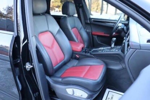 2021 PORSCHE MACAN WP1AA2A57MLB018XX