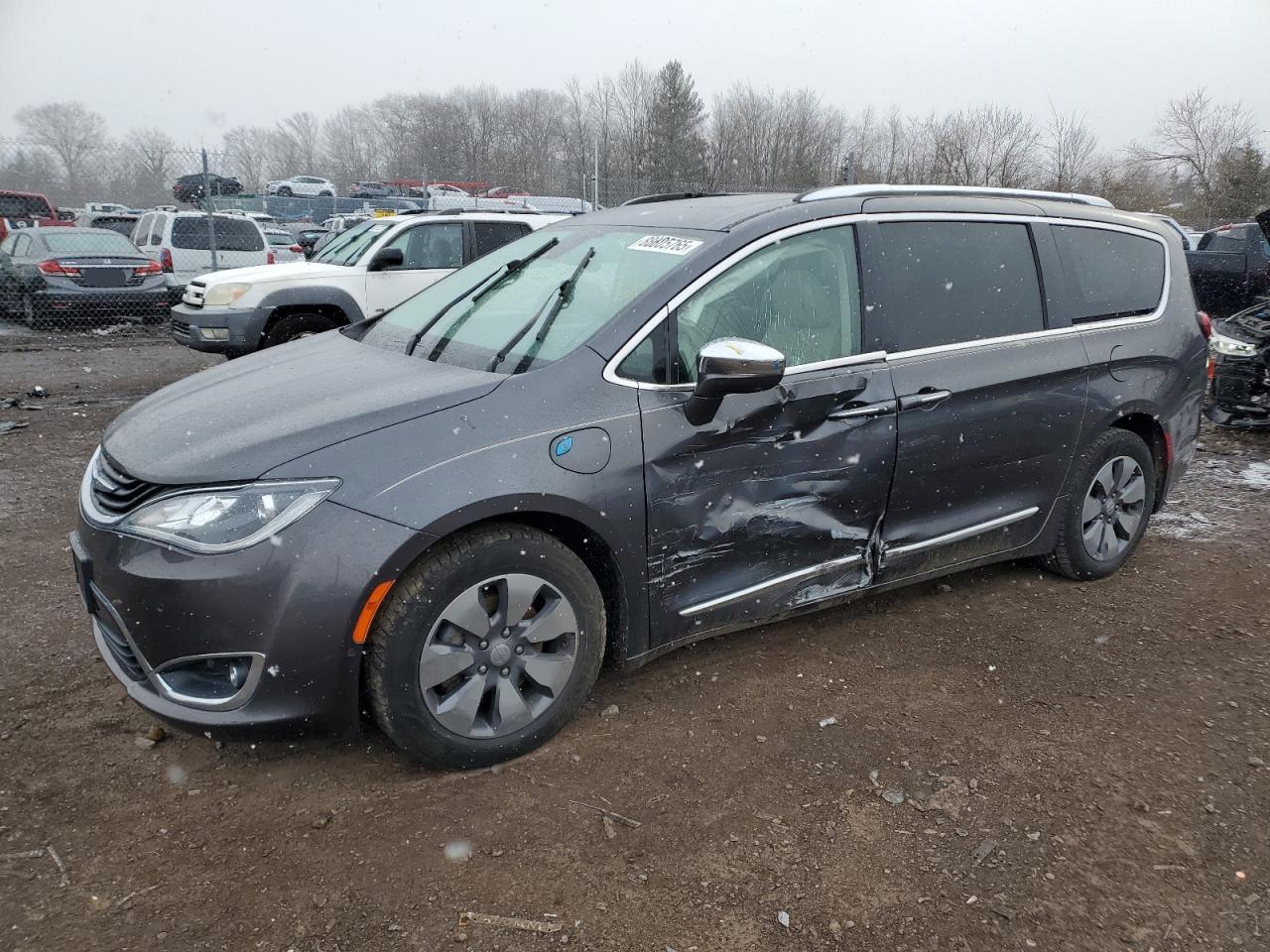 2C4RC1N72JR169695 CHRYSLER PACIFICA H 2018