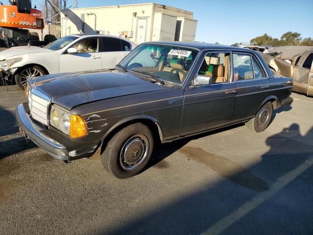 MERCEDES-BENZ 300 D