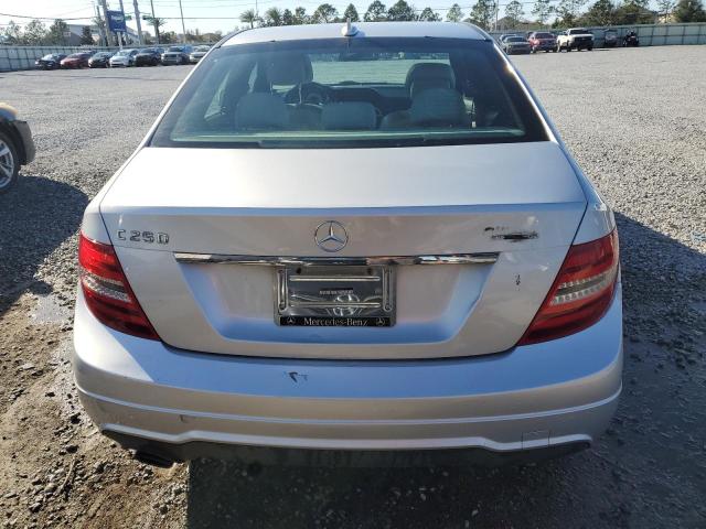 2012 MERCEDES-BENZ C 250 - WDDGF4HB6CR212479