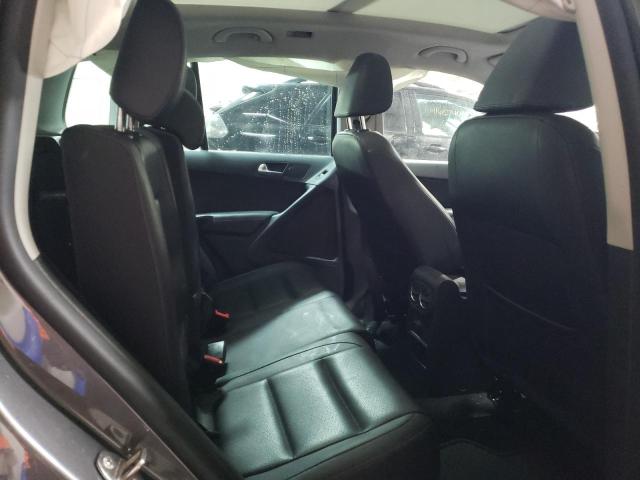 2016 VOLKSWAGEN TIGUAN S - WVGAV7AX7GW553421