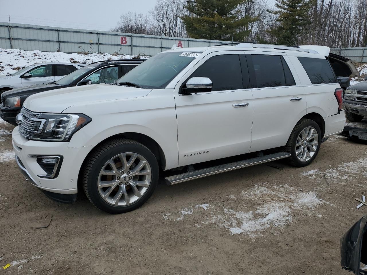  Salvage Ford Expedition