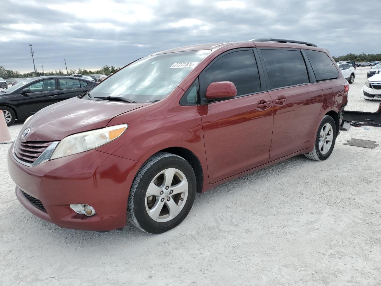 5TDKZ3DC4HS884490 TOYOTA SIENNA LE 2017