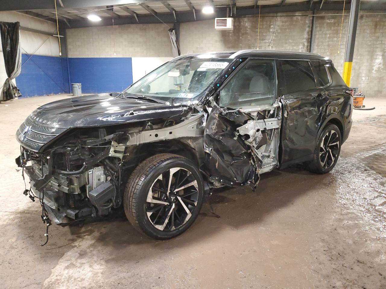  Salvage Mitsubishi Outlander