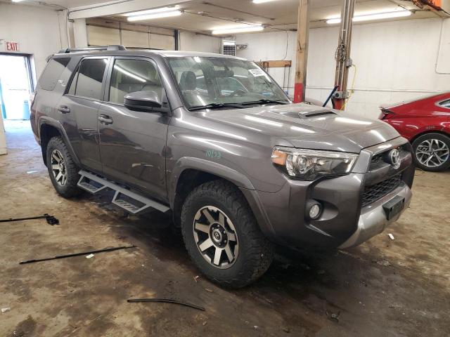 2019 TOYOTA 4RUNNER SR JTEBU5JR2K5644494