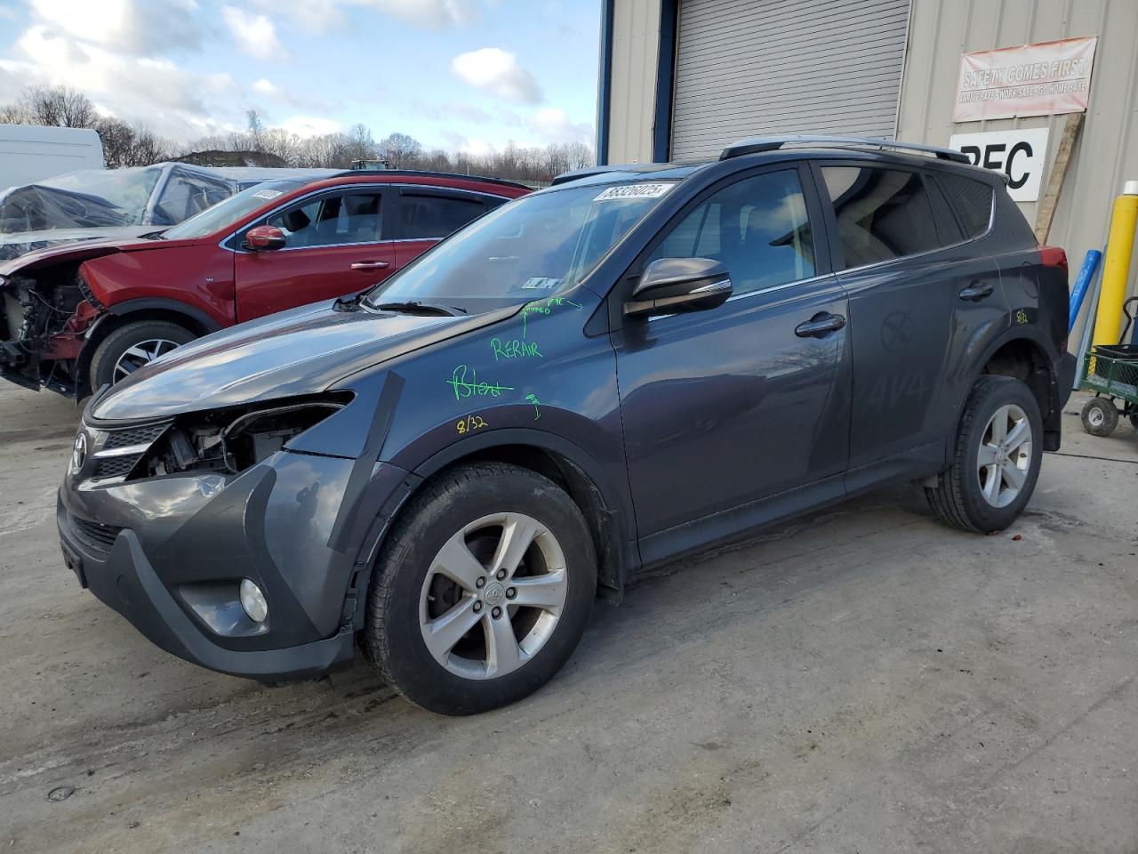  Salvage Toyota RAV4