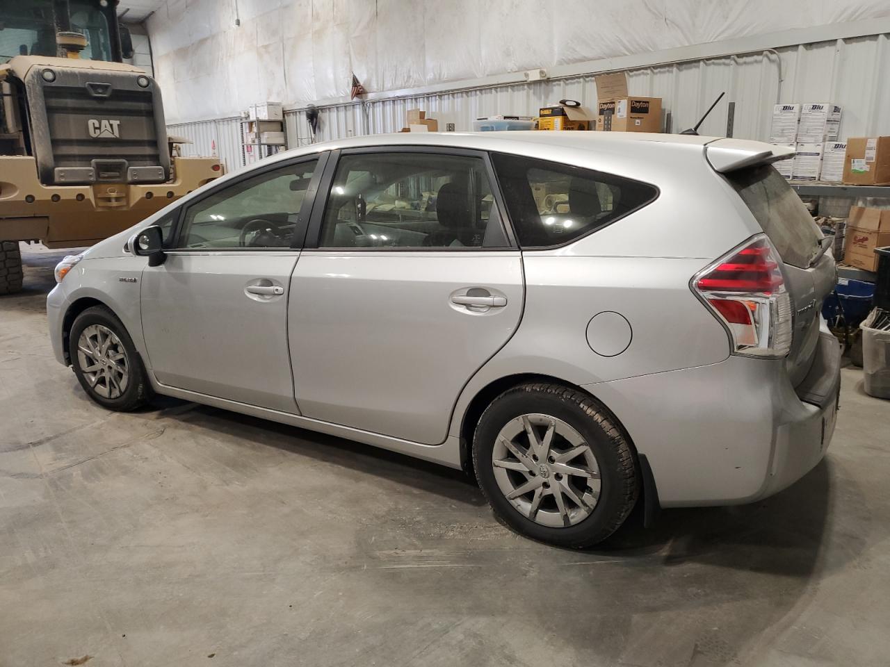 TOYOTA PRIUS V