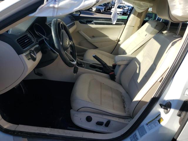 2017 VOLKSWAGEN PASSAT R-L - 1VWDT7A34HC047579